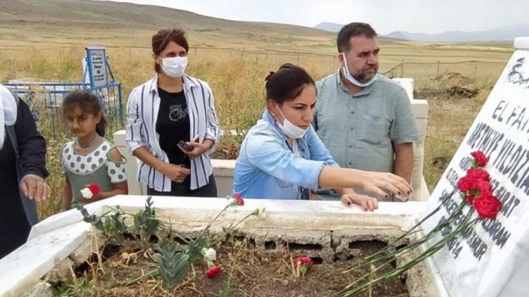 Van ve Maxmur’da Deniz Fırat anıldı