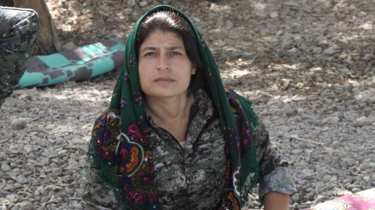 YPJ: Komutan Sosin, Rojava özgürlük hamlelerinin hepsinde Kürt kadının direniş ruhu ile yer aldı