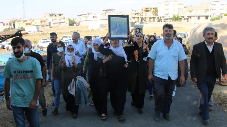 Batman’da şehide kitlesel uğurlama