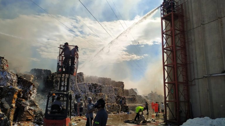 HBDH Nagihan Akarsel Milisleri İzmir’de sabotaj eylemi gerçekleştirdi