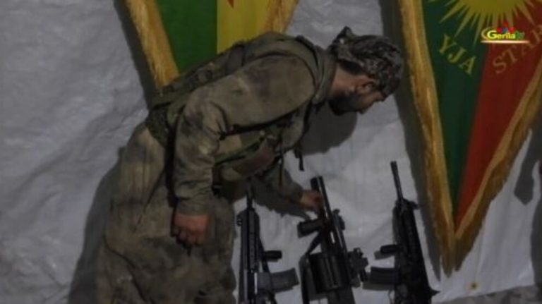 Gerillanın Girê Cehennem’de el koyduğu silahların görüntüsü