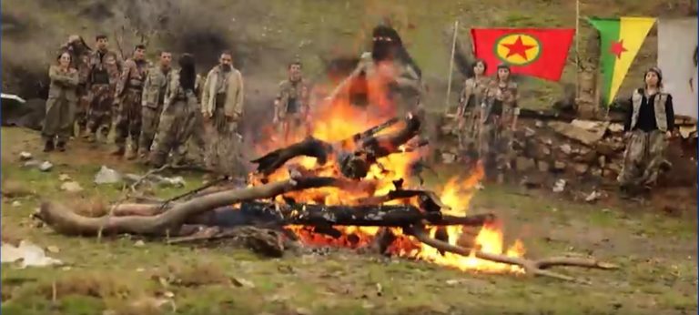 HPG ve YJA Star gerillaları Zagroslarda Newroz’u kutladı