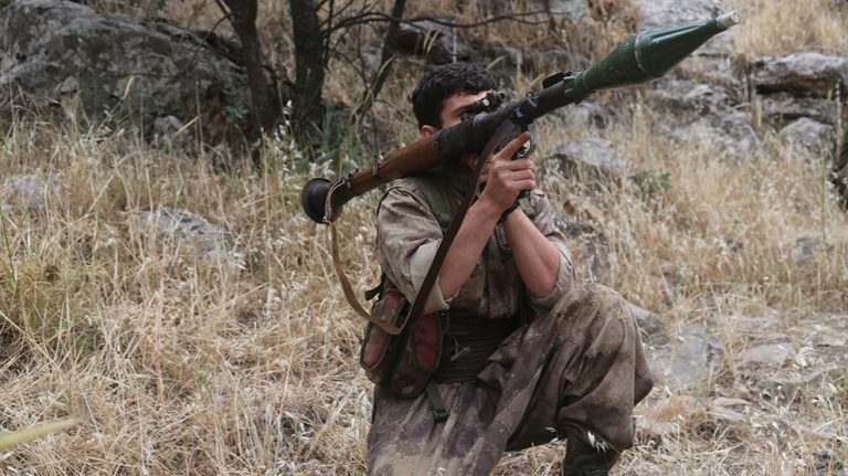 Metîna ve Xakurkê’de 3 işgalci  cezalandırıldı, 2 saldırı helikopteri darbelendi